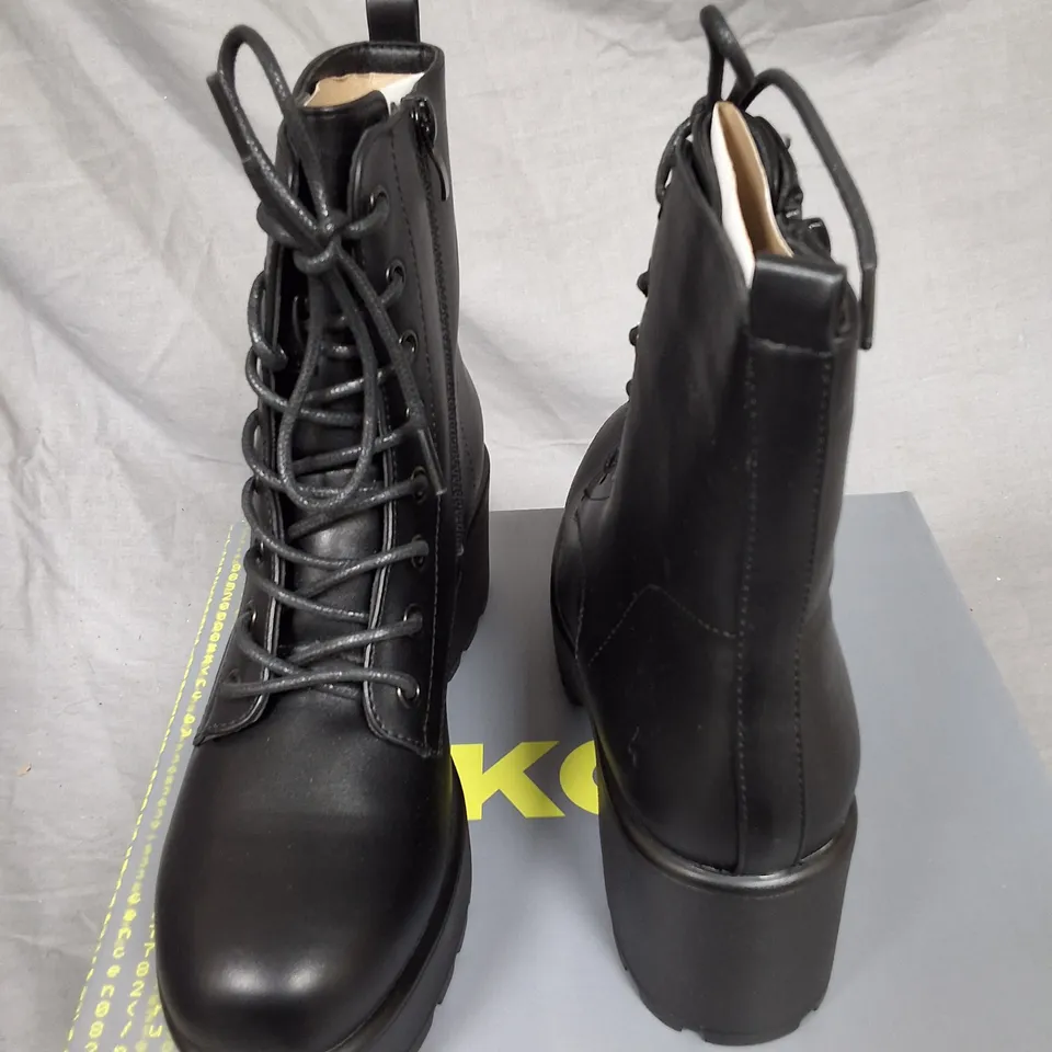 BOXED KOI GIN PLATFORM MILITARY BOOTS IN BLACK - UK 6