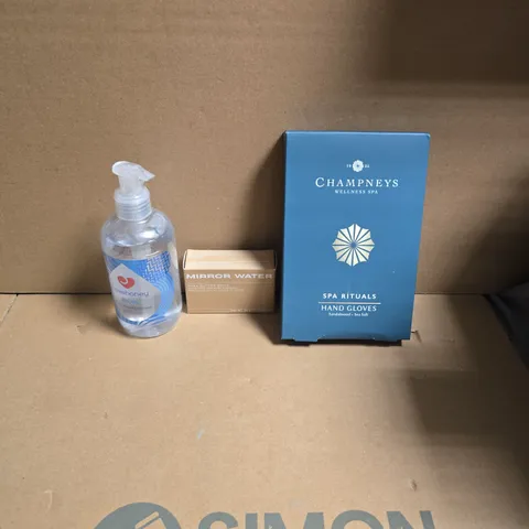 APPROXIMATELY 15 ASSORTED HEALTH & BEAUTY PRODUCTS TO INCLUDE LOVE HONEY LUBE, CHAMPNEYS HAND GLOVES, SHEA BUTTER BRICK ETC - COLLECTION ONLY