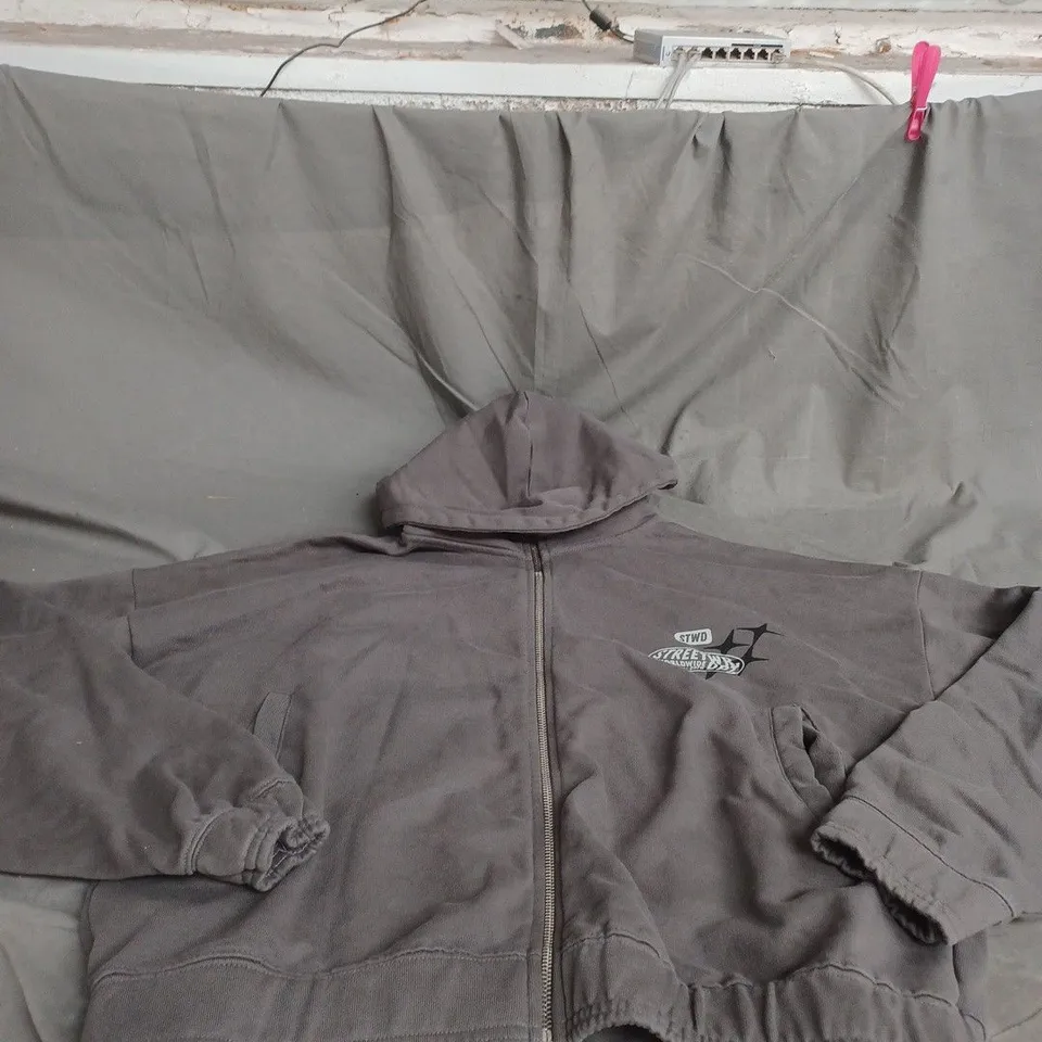 STWD GREY HOODIE SIZE XS