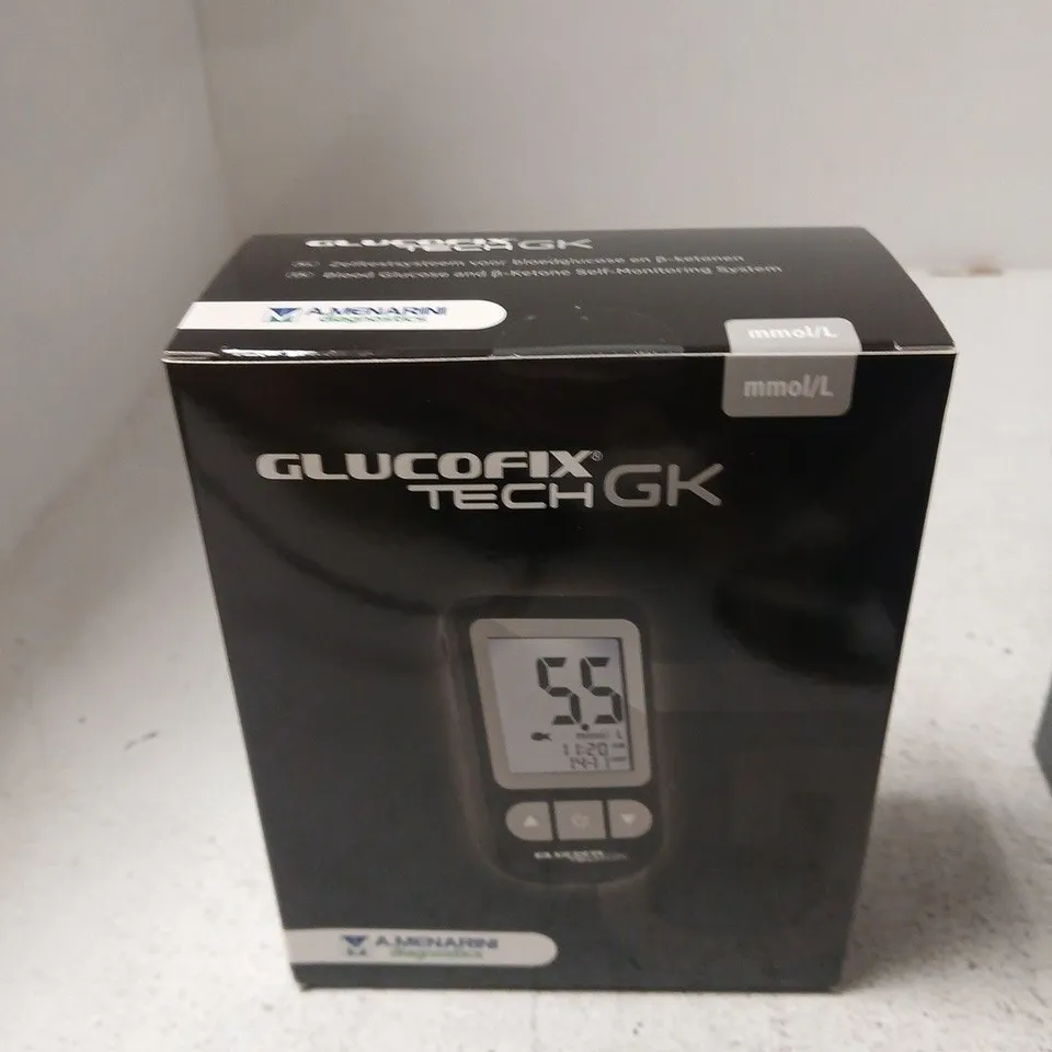 APPROXIMATELY 12 ASSORTED ITEMS INCLUDING GLUCOFIX TECH AND 3 SPEED HAND & DESK FAN 