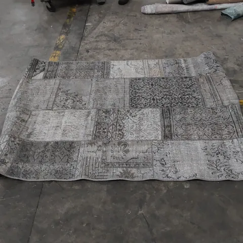 SIESTA EKOHALI RUG - GREY // APPROX SIZE: 140 X 200cm