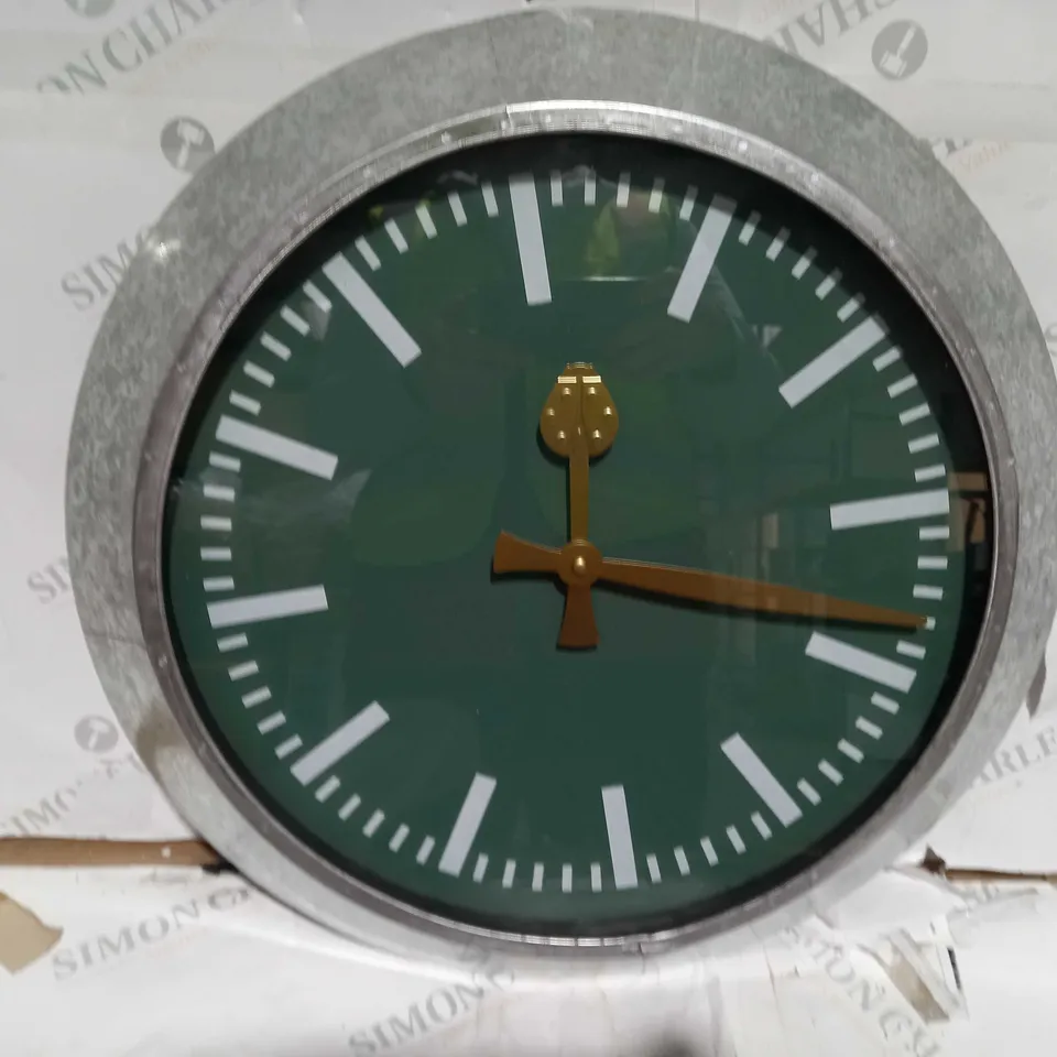 BOXED LARGE OUTDOOR GALVANISED STEEL CLOCK - GREEN FACE