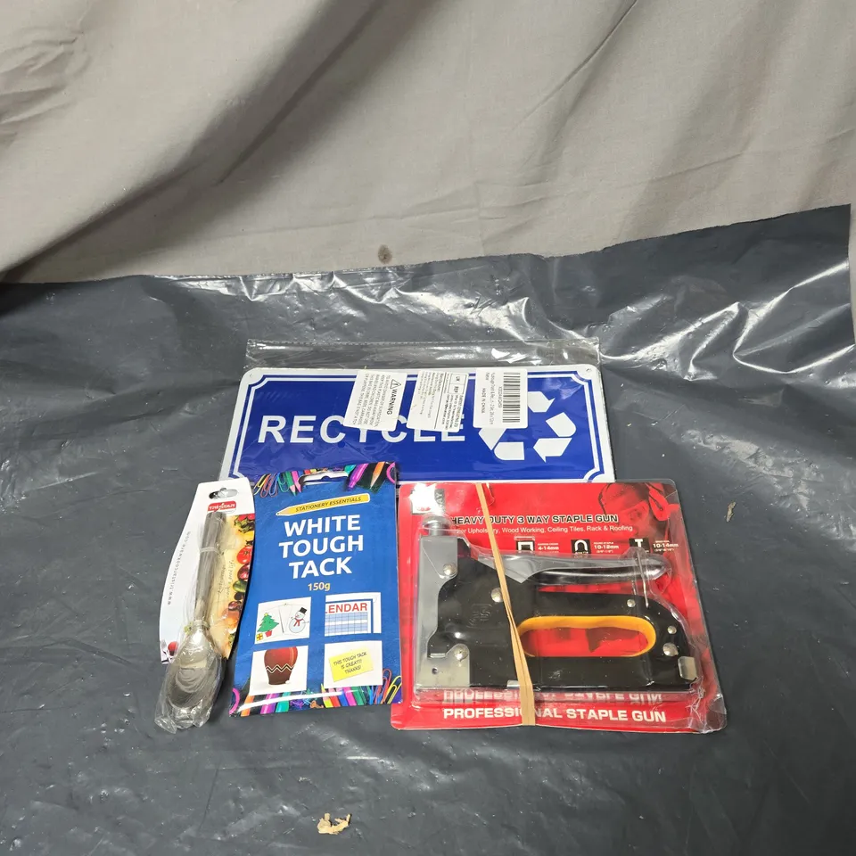 APPROXIMATELY 15 ASSORTED ITEMS TO INCLUDE RECYCLE/TRASH SIGNS, TOUGH TACK, SPOONS, HEAVY DUTY STAPLE GUN ETC