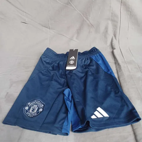 ADIDAS MUFC AWAY SHORTS IN BLUE SIZE 9/10YRS