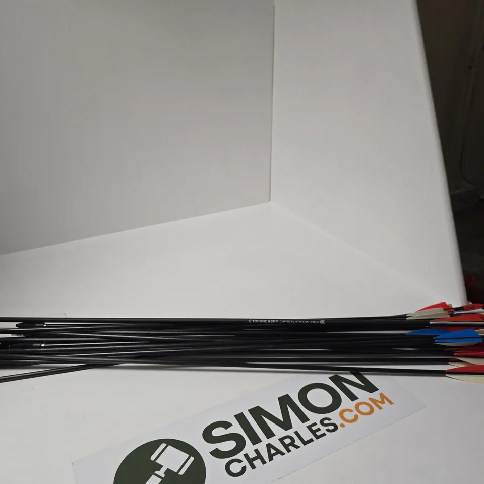 APPROXIMATELY 20 X ARCHERY CARBON ARROWS