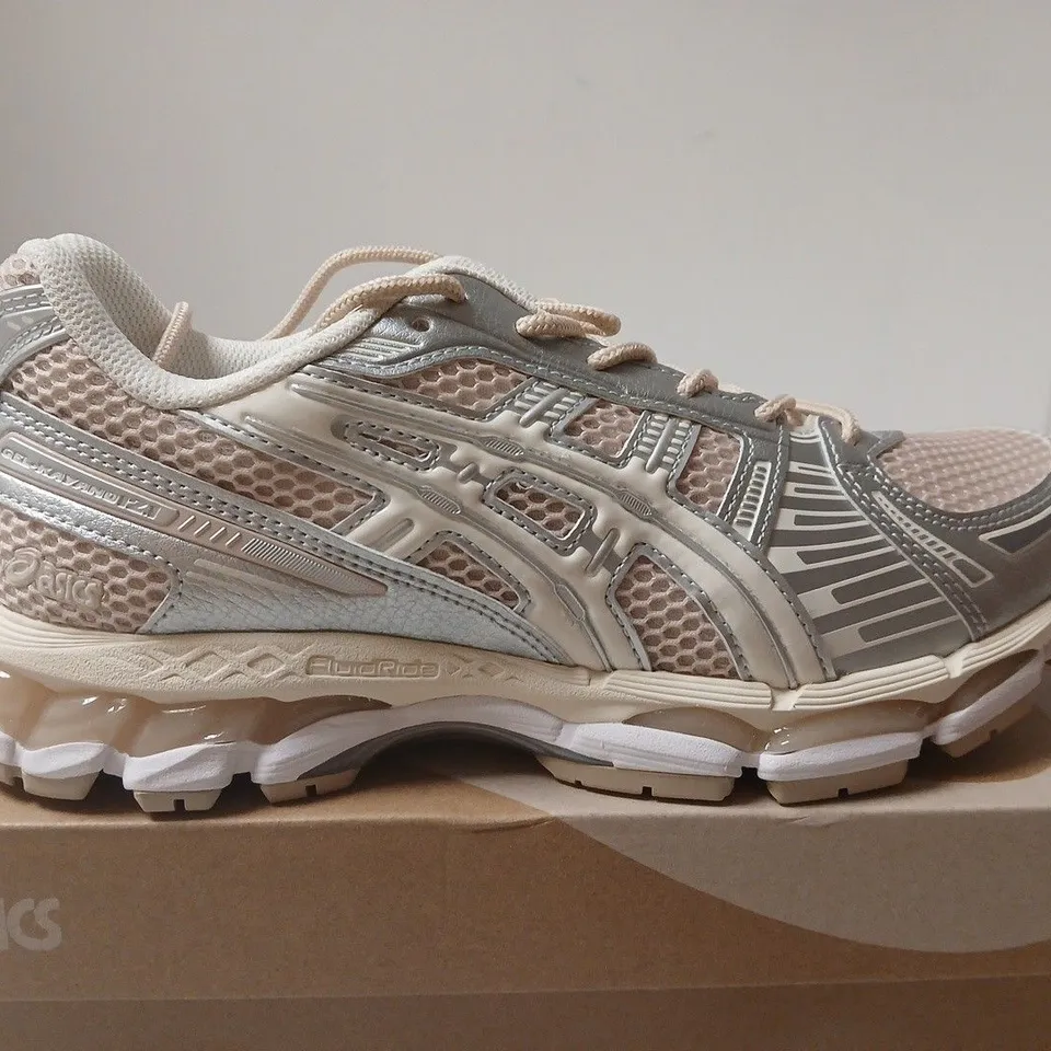 BOXED PAIR OF ASICS GEL-KAYANO 12.1 MEN'S RUNNING SHOES – MINERAL BEIGE / CREAM, UK 6