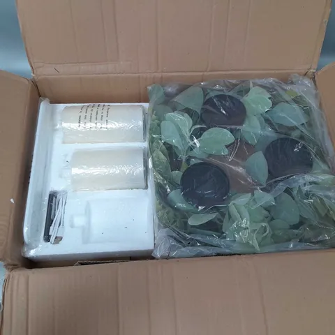 FLAMELESS CANDLES AND WREATH SET