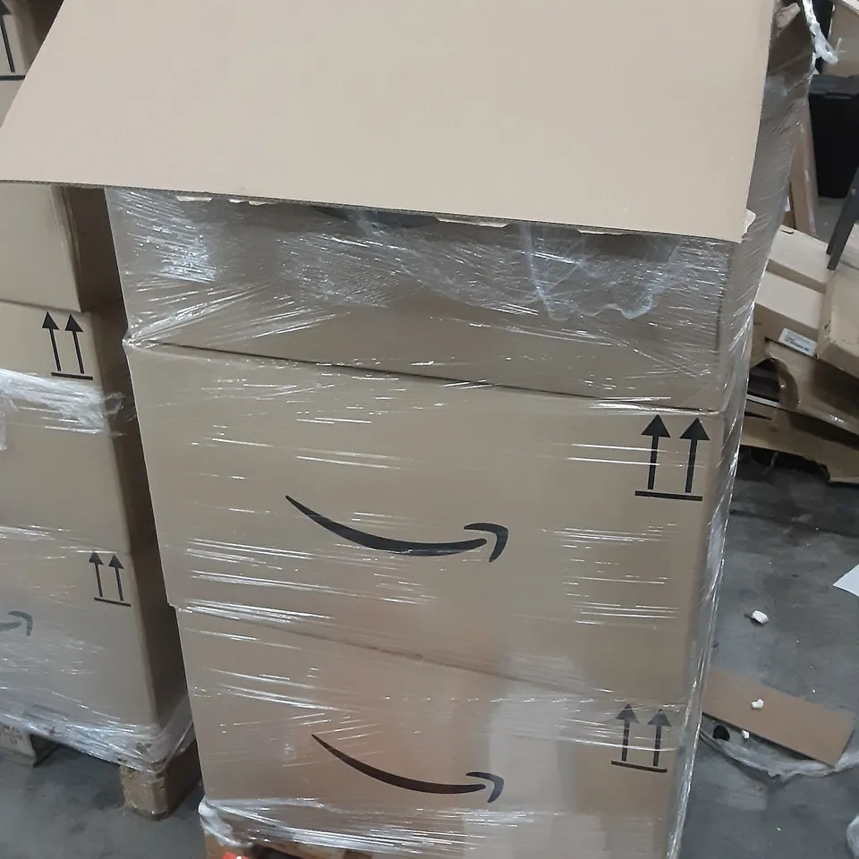 PALLET OF ASSORTED HOMEWARE ITEMS TO INCLUDE CHOCOLATE, TABLET CASES, BAKING SUPPLIES ETC