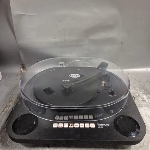 LENCO LS-40WD BELT DRIVE TURNTABLE WITH SPEAKERS