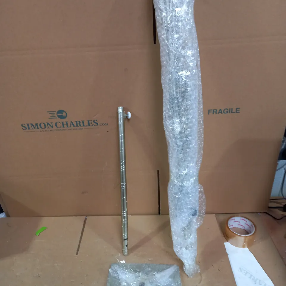 150CM WHITE/GOLD TWIG TREE RRP £69.99