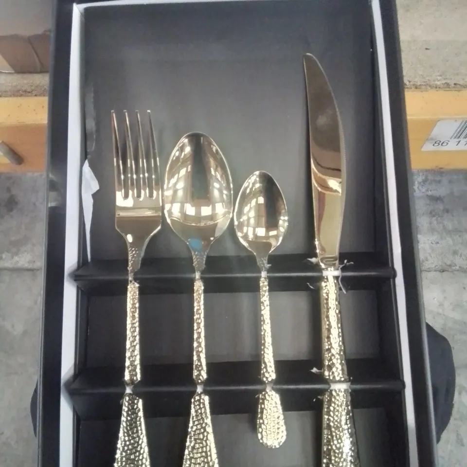 BOXED ARTHUR PRICE 16 PIECE STAINLESS STEEL CUTLERY SET FOR 4 