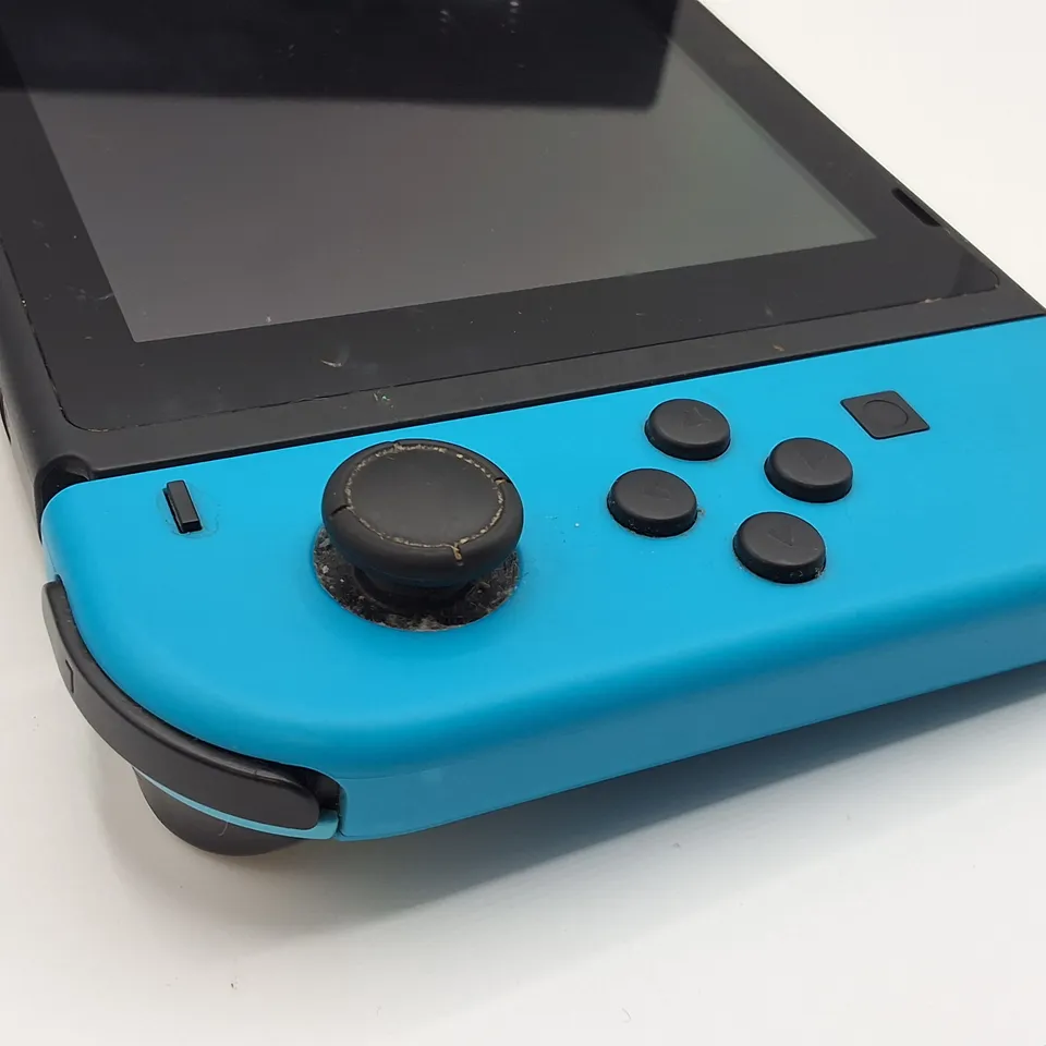 UNBOXED NINTENDO SWITCH WITH DOCK AND POWER SUPPLY - HAC-001