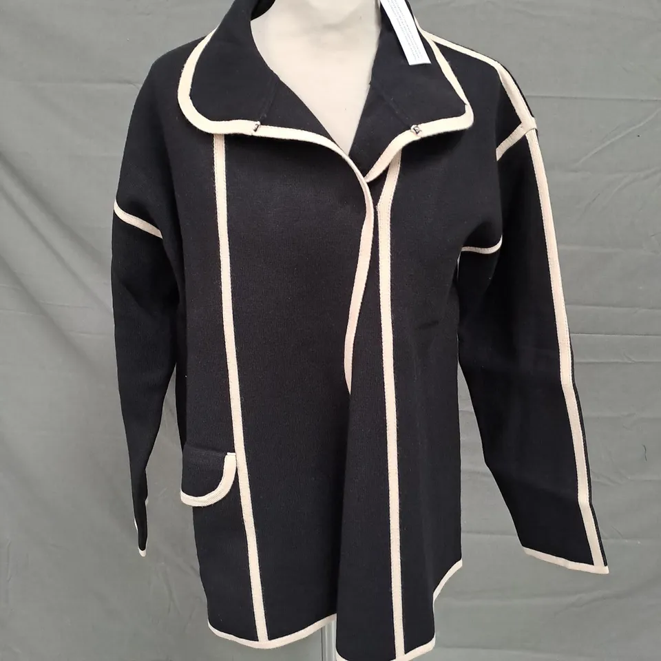 WYNNE COLLECTION SOFTKNIT PIPED JACKET BLACK/ECRU EXTRA SMALL