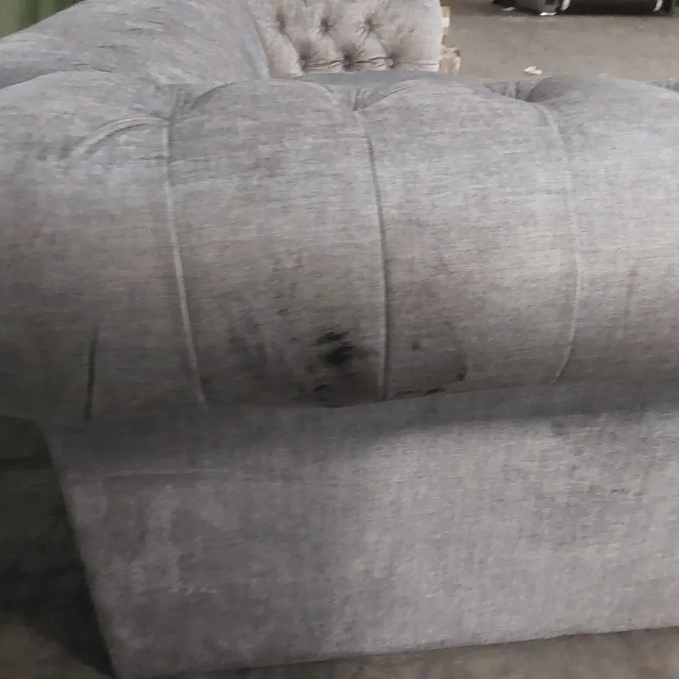 QUALITY DESIGNER BUTTONED FABRIC SOFA IN GREY