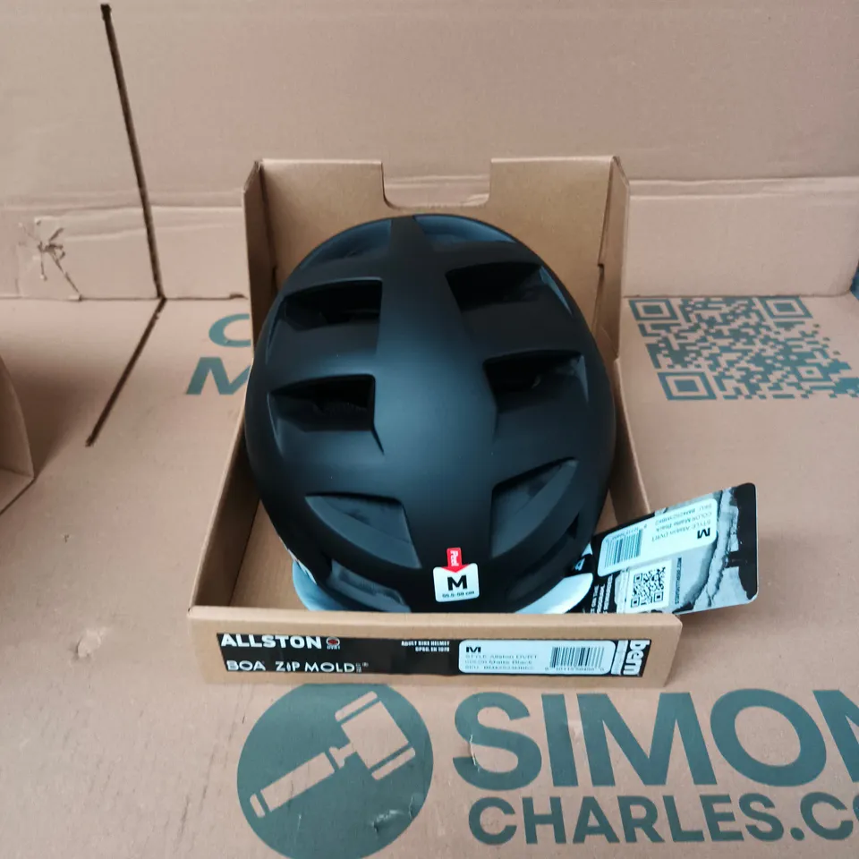 BERN  BIKE HELMET – MEDIUM (SIZE M) – BLACK/BLUE