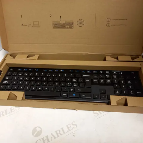 LOGITECH WIRELESS SOLAR KEYBOARD K750