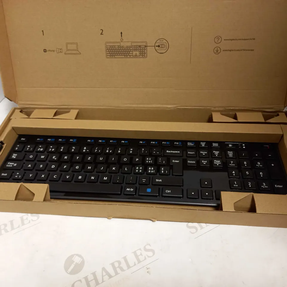 LOGITECH WIRELESS SOLAR KEYBOARD K750
