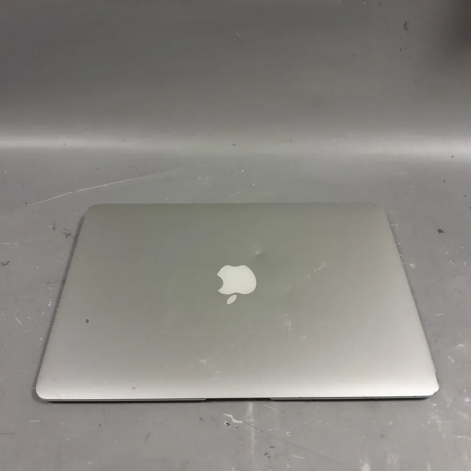 APPLE MACBOOK AIR - A1369 