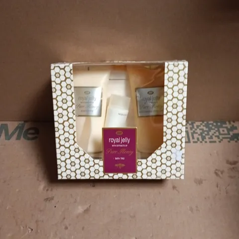 ROYAL JELLY BATH TRIO SET – PURE HONEY