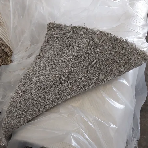 ROLL OF QUALITY TUDOR CO-ORDINATES MINK CARPET // SIZE: APPROXIMATELY 4 X 5.5m