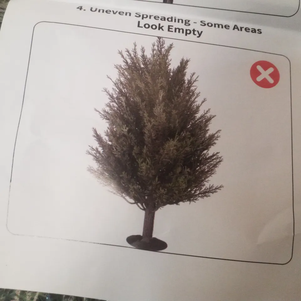 BOXED SET OF 2 ARTIFICIAL PLANTS 