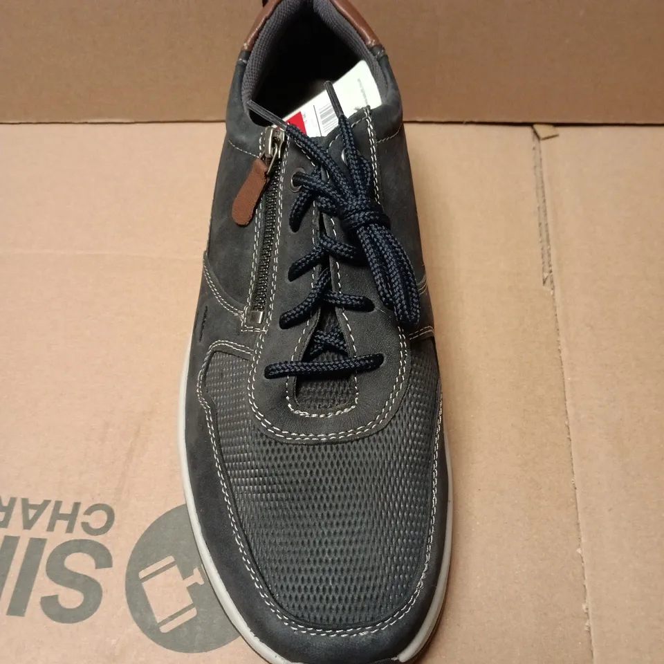 UNBOXED PAIR OF EASY FIT JOEL SHOES IN GREY - SIZE 10