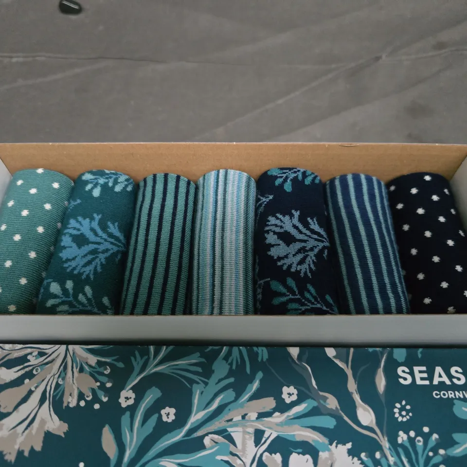 SEASALT CORNWALL WOMEN'S SAILOR SOCKS - (BOXED, 6 PAIRS)