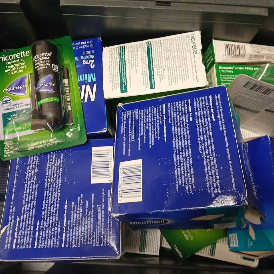 APPROXIMATELY 15 ASSORTED SMOKING PREVENTION AIDS TO INCLUDE NICOTINELL GUM, NICORETTE QUICK MIST, NICORETTE PATHCES, ETC