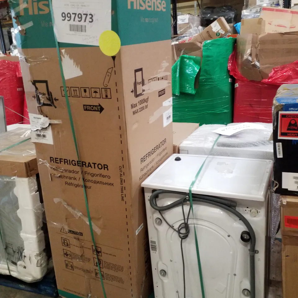 PALLET CONTAINING APPROXIMATELY 4 RAW ELECTRICAL ITEMS TO INCLUDE: