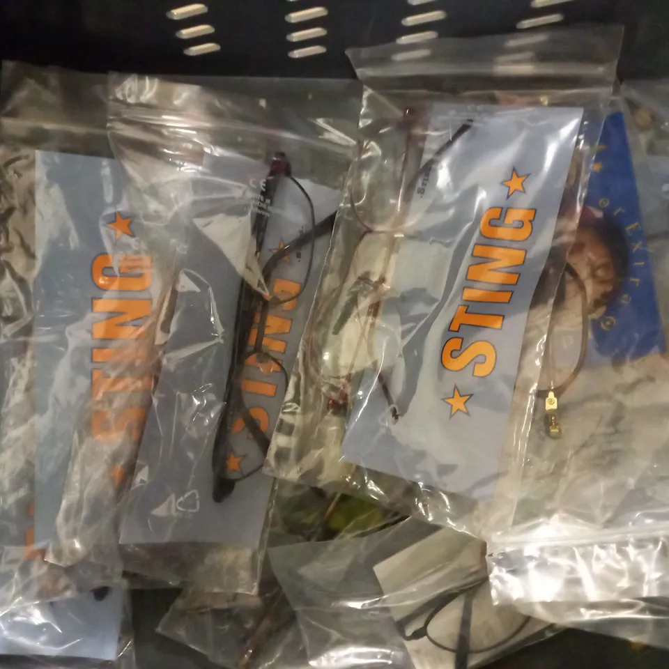 APPROXIMATELY 10 ASSORTED DE RIGO STING GLASSES TO INCLUDE MODELS 4401, 6119, 4318, 4343 ETC. 