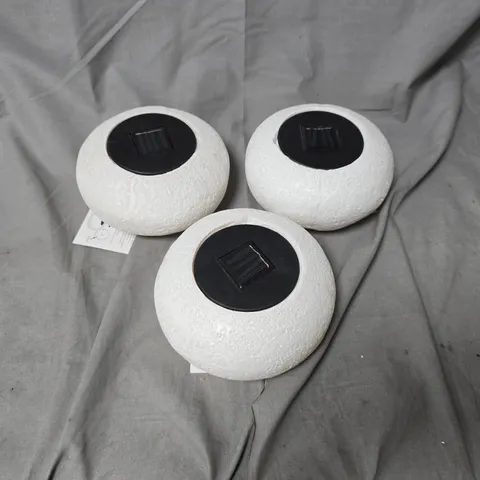 GRUNDIG SOLAR STONE LIGHT – SET OF 3 ROUND WHITE GARDEN LIGHTS WITH SOLAR PANEL