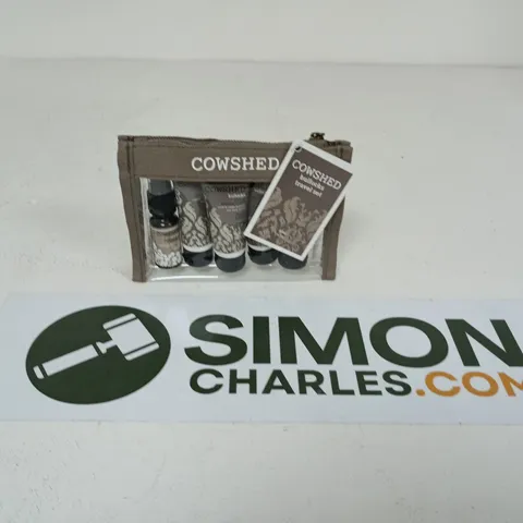 COWSHED BULLOCKS TRAVEL SET