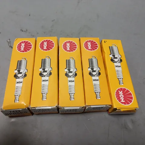 LOT OF 5 NGK SPARK PLUGS - 7422 BPR5ES / 6953 BKR5E-11/ BP5S 3011