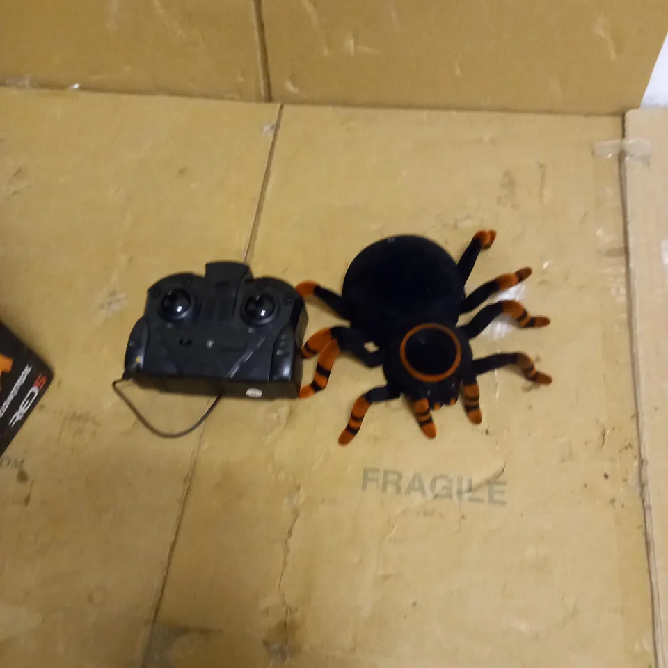 RED 5 RC WALL CLIMB TARANTULA RRP £24.99