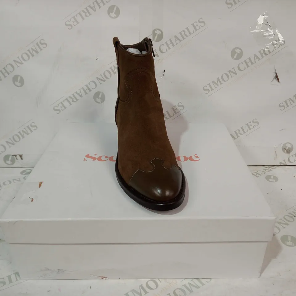 BOXED PAIR OF SEE BY CHLOÉ LEATHER WESTERN BOOTS IN BROWN EU SIZE 38