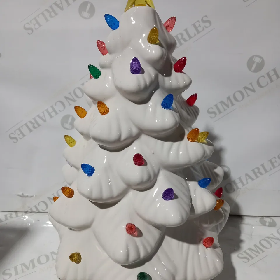 MR CHRISTMAS ILLUMINATED CERAMIC NOSTALGIC TREE