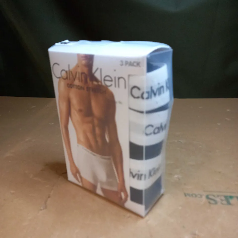 CALVIN KLIEN 3 PACK TRUNKS SIZE M