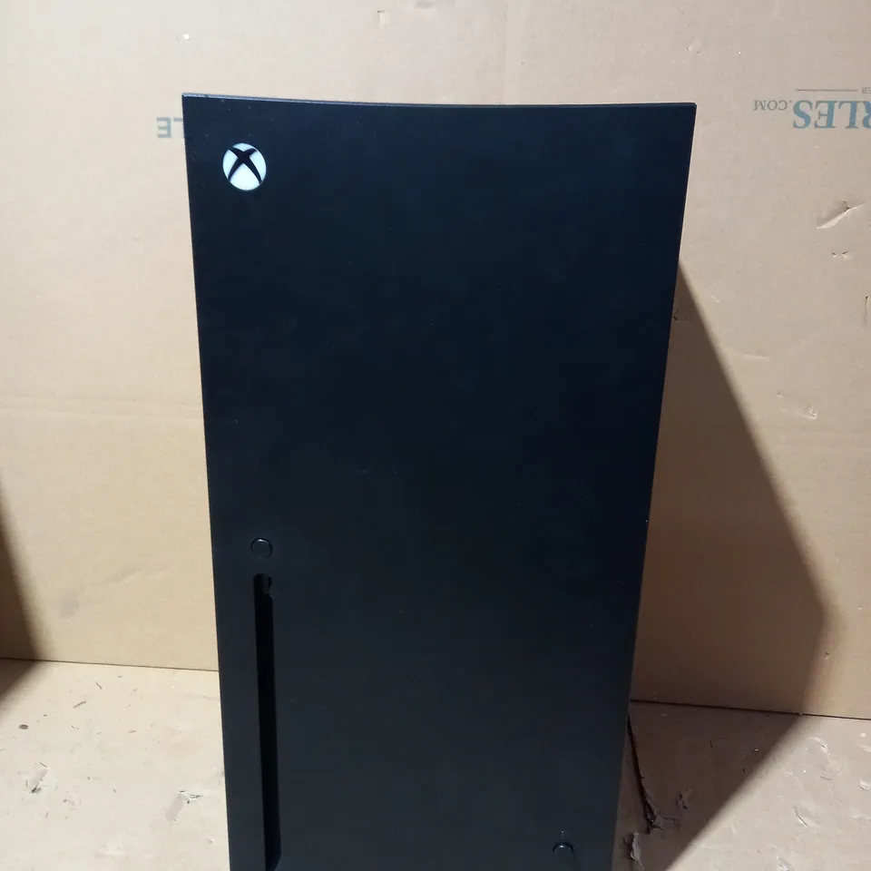 UKONIC XBOX SERIES X REPLICA MINI FRIDGE