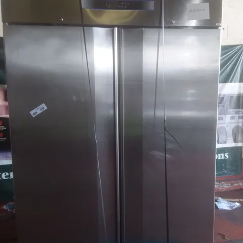 LARGE DOUBLE DISPLAY FRIDGE