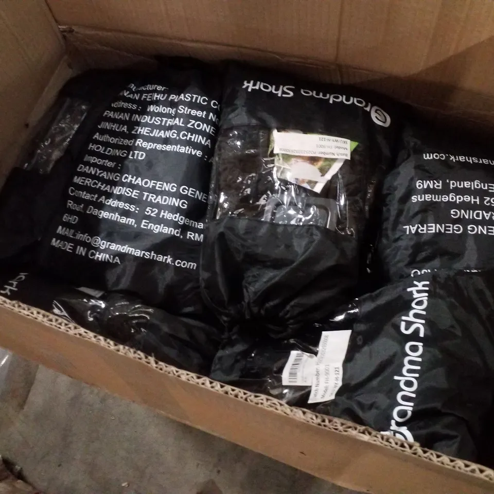 BOX CONTAINING APPROXIMATELY 24 GRANDMA SHARK GARDEN HOSE 15M, 50 FT HOSE PIPES WITH 7 MODES WATER SPRAY GUN - BLACK 