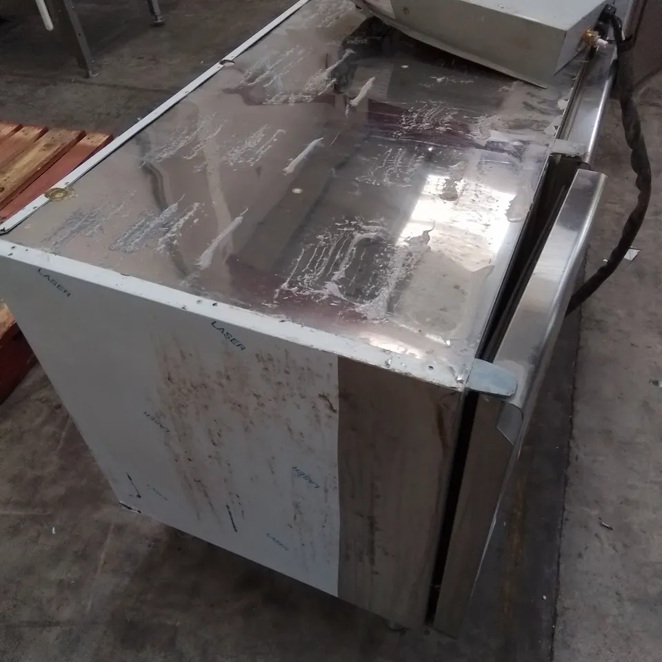 COMMERCIAL STAINLESS REFRIGERATED FOOD PREP COUNTER 