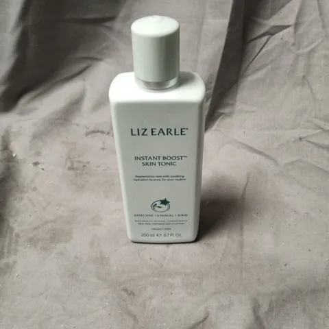 LIZ EARLE INSTANT BOOST SKIN TONIC, 200 ML