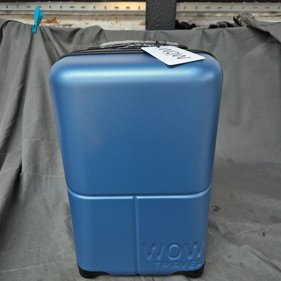 WOW TRAVEL CYANINE BLUE HARD-SHELL SUITCASE 40X20X25 CM