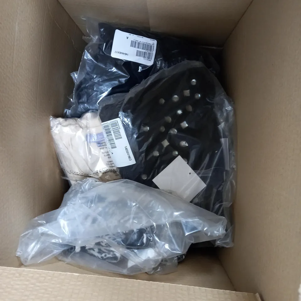 BOX OF APPROXIMATELY 15 ASSORTED ITEMS OF CLOTHING TO INCLUDE BADGELY MISCHKA, ONJENU, D&CO., ETC