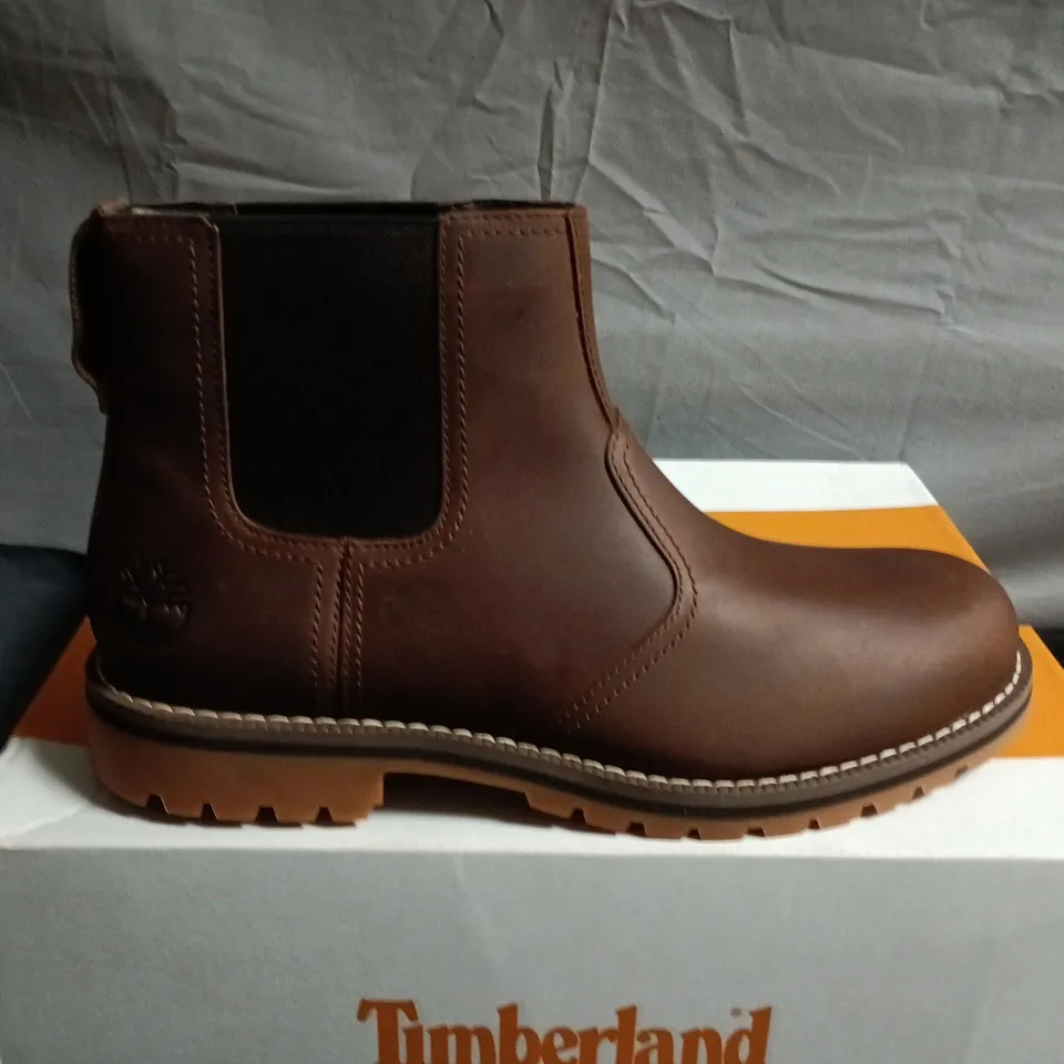 BOXED PAIR OF TIMBERLAND BROWN LEATHER CHELSEA BOOTS – UK SIZE 9.5