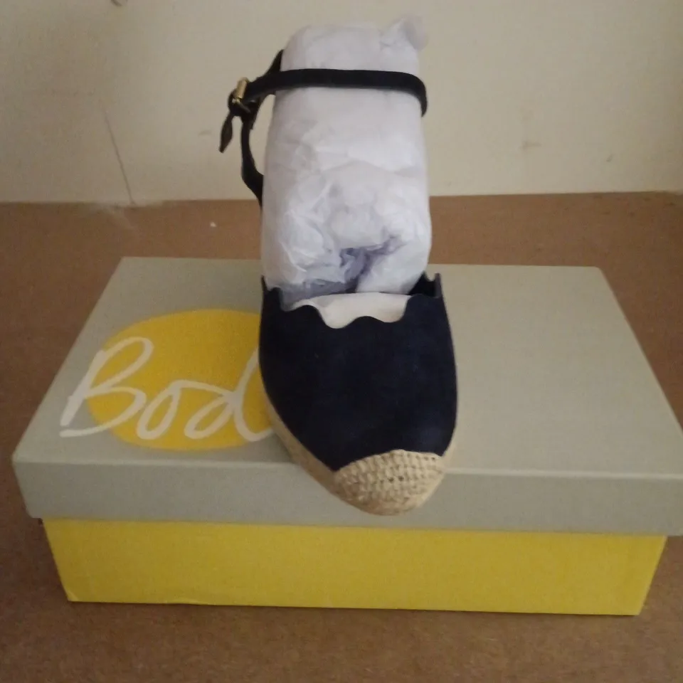 BOXED PAIR OF BODEN STRAP SHOES IN BLUE - SIZE 39