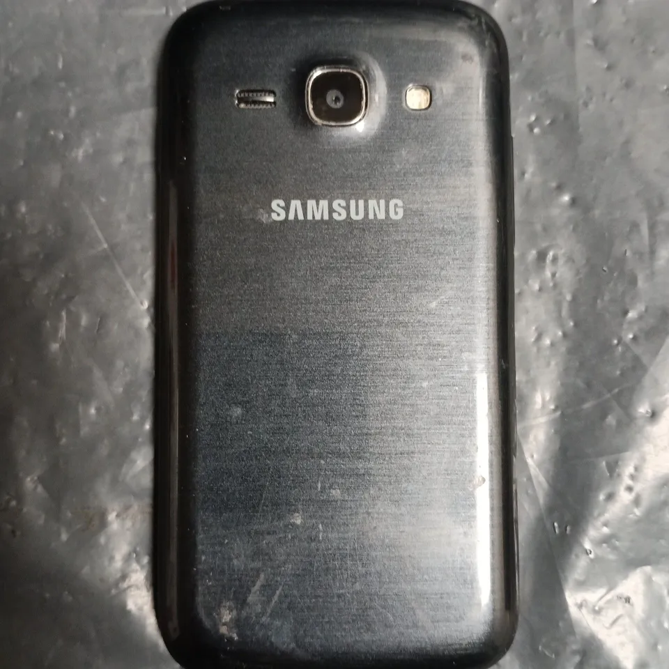 SAMSUNG GALAXY ACE 3 (GT-S7275R)