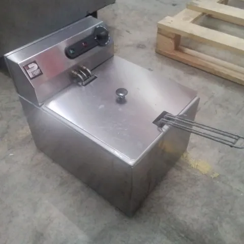 PARRY 2000 SINGLE TANK ELECTRIC COUNTERTOP FRYER