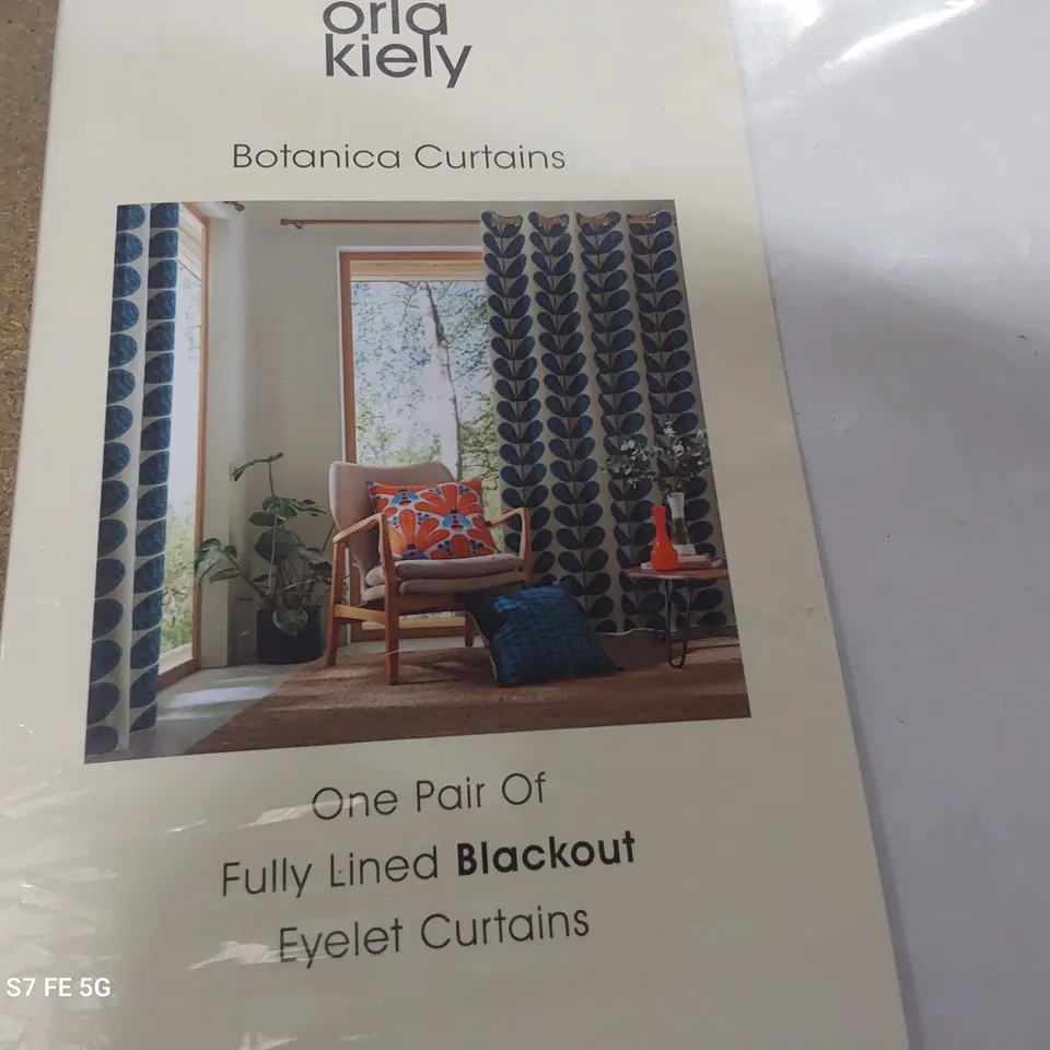 BOTANICA EYELET BLACKOUT CURTAINS 117 × 137cm