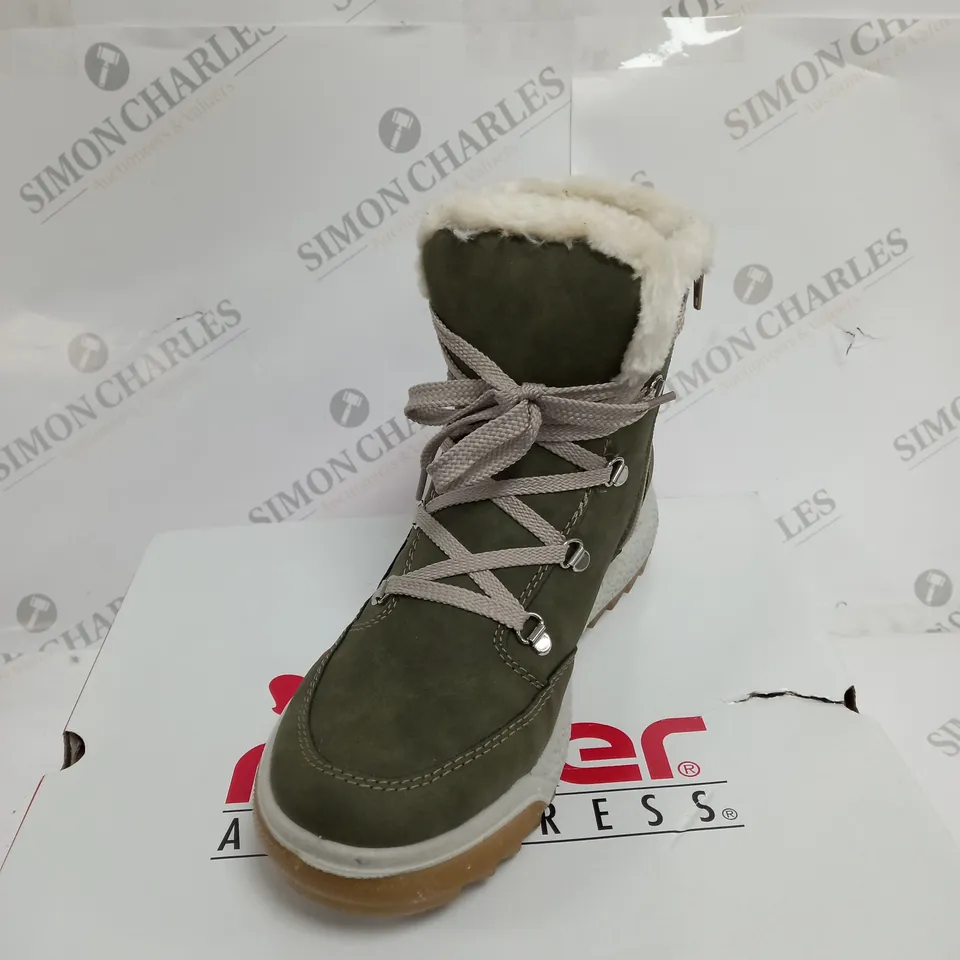 BOXED PAIR OF RIEKER ANTISTRESS BOOTS SIZE EUR 41